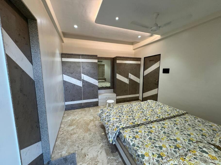 Apartment Heart Of Downtown Luxurious2bhkprabhat Rd,deccan Pune