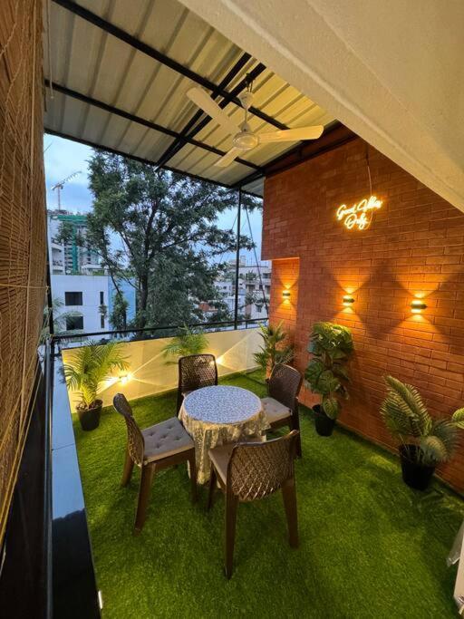 Heart Of Downtown Luxurious2bhkprabhat Rd,deccan